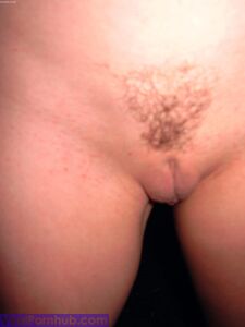 Cute amateur jenny posing naked