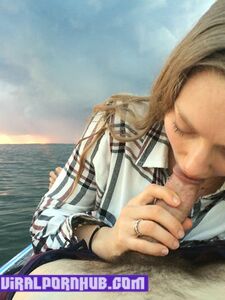 Amanda Seyfried Nude Photos And Sex Tape Leaked