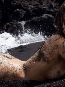 Super Model Emily Ratajkowski Nude Leaks