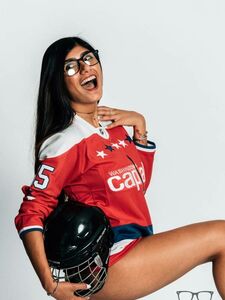 Mia Khalifa Sexy Hockey Jersey Photoshoot Set Leaked
