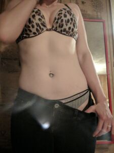 HUGE photo leak of early RoseThorneQOS photos