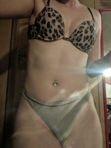 HUGE photo leak of early RoseThorneQOS photos